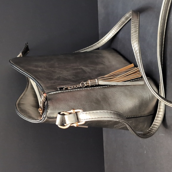 Darlings Metallic Gray Vegan Leather Small Hobo/Crossbody Bag. - Picture 2 of 12